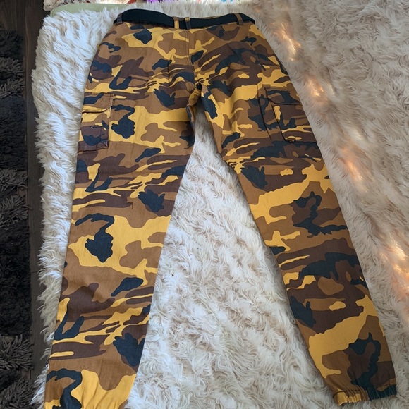 Brand New Without Tag 🌟Cargo pants for women - Picture 3 of 4